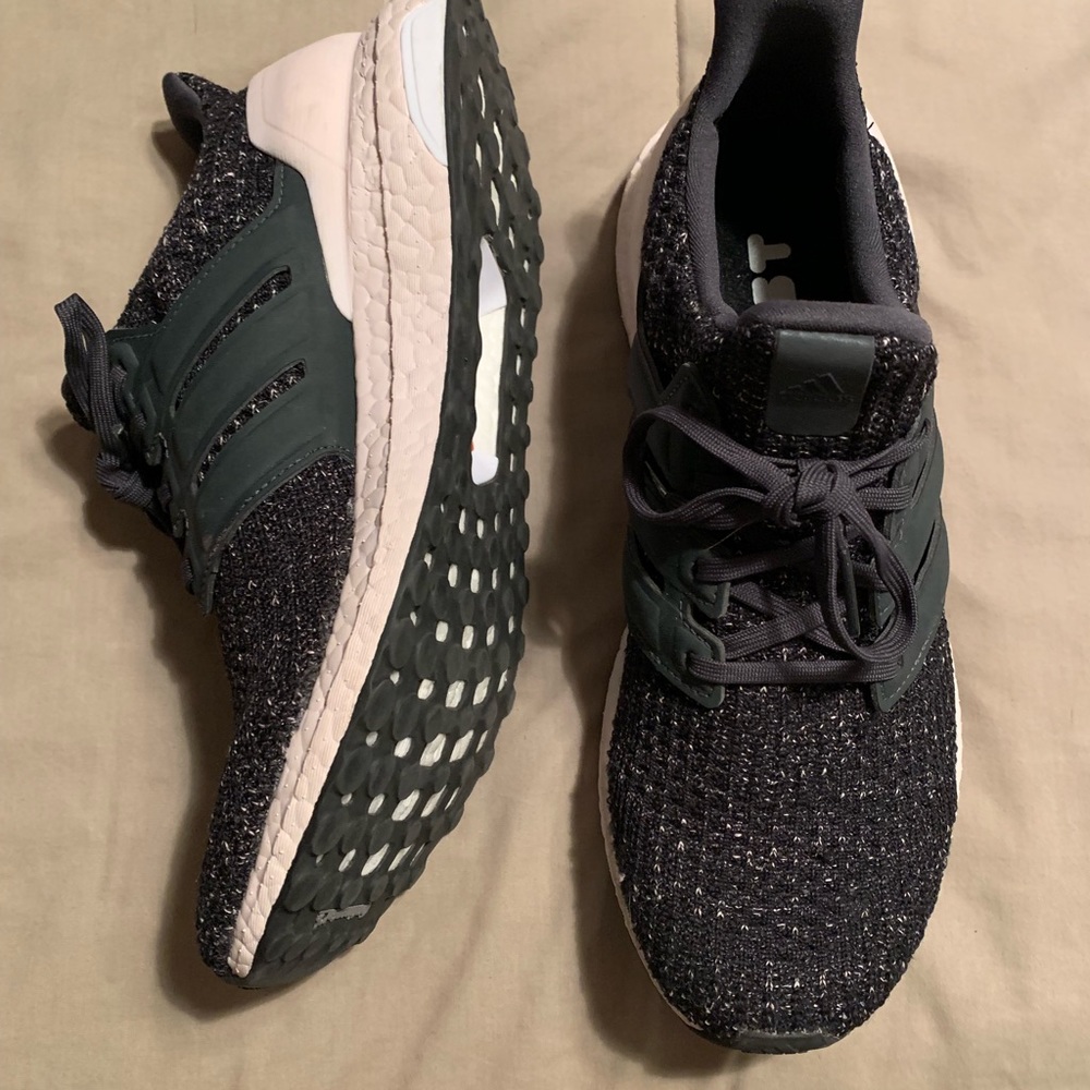 Woman’s adidas ultra boost size 10